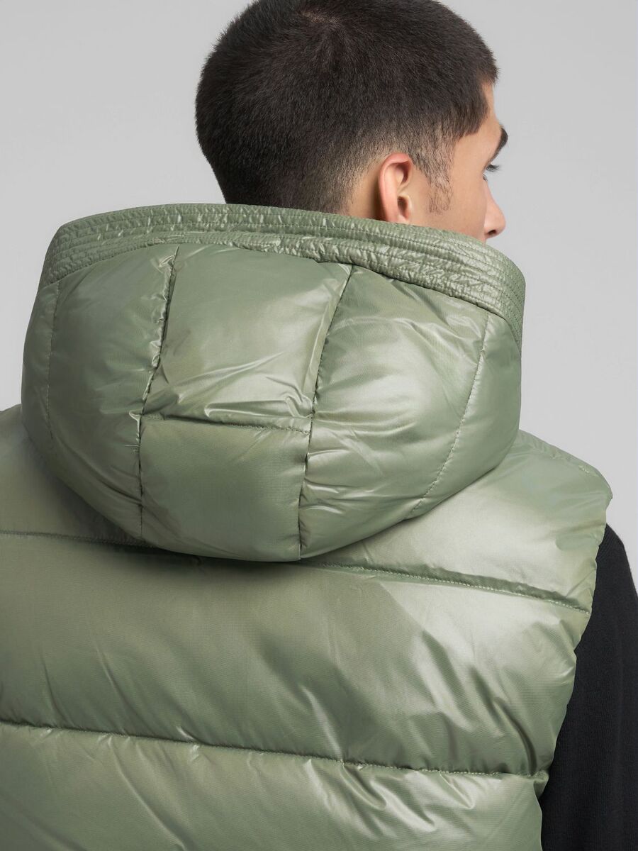 リサイクルポリキルティングフーディーベスト 詳細画像 アーミーグリーン 6